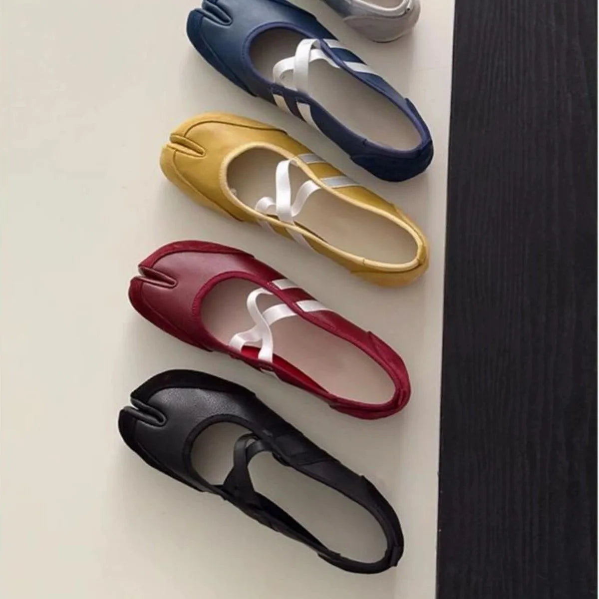 Split-Toe Ballet Flats Shoes