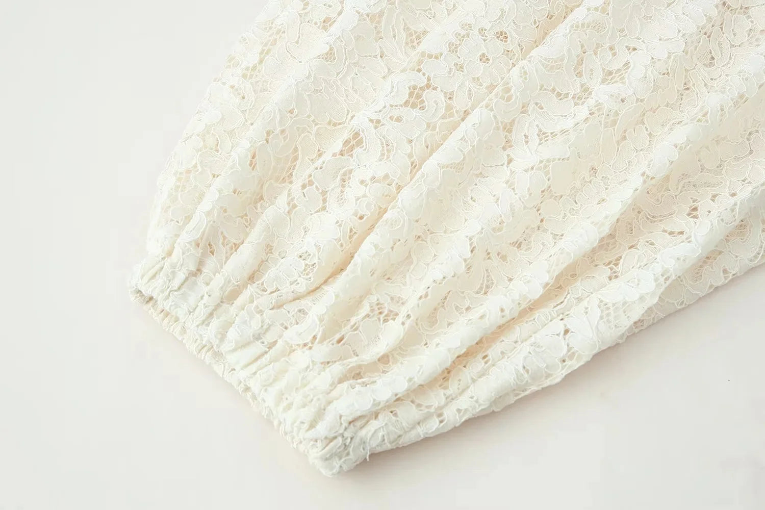Brenda Lace Long Pants – ivory – lace detail
