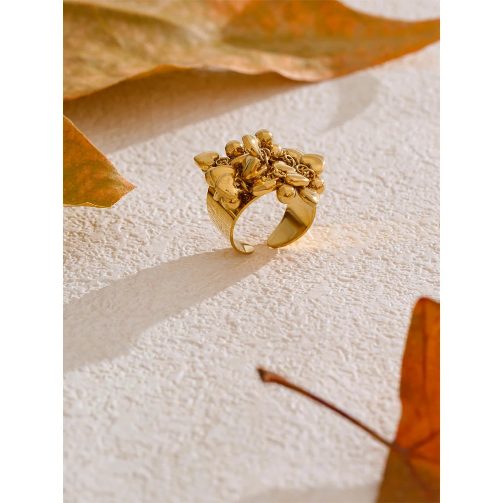 Heart Tassel Ring 18K Plated — rings in gold — close-up detail