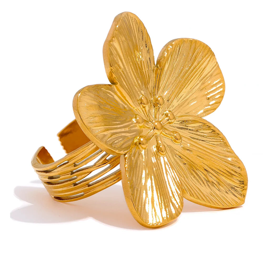 18K Gold Plated Big Flower Ring in gold