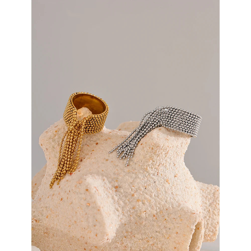 Chain Tassel Finger Ring 18K Plated — rings in multicolor — additional view