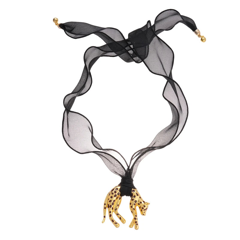 Leopard Pendant Necklace in gold